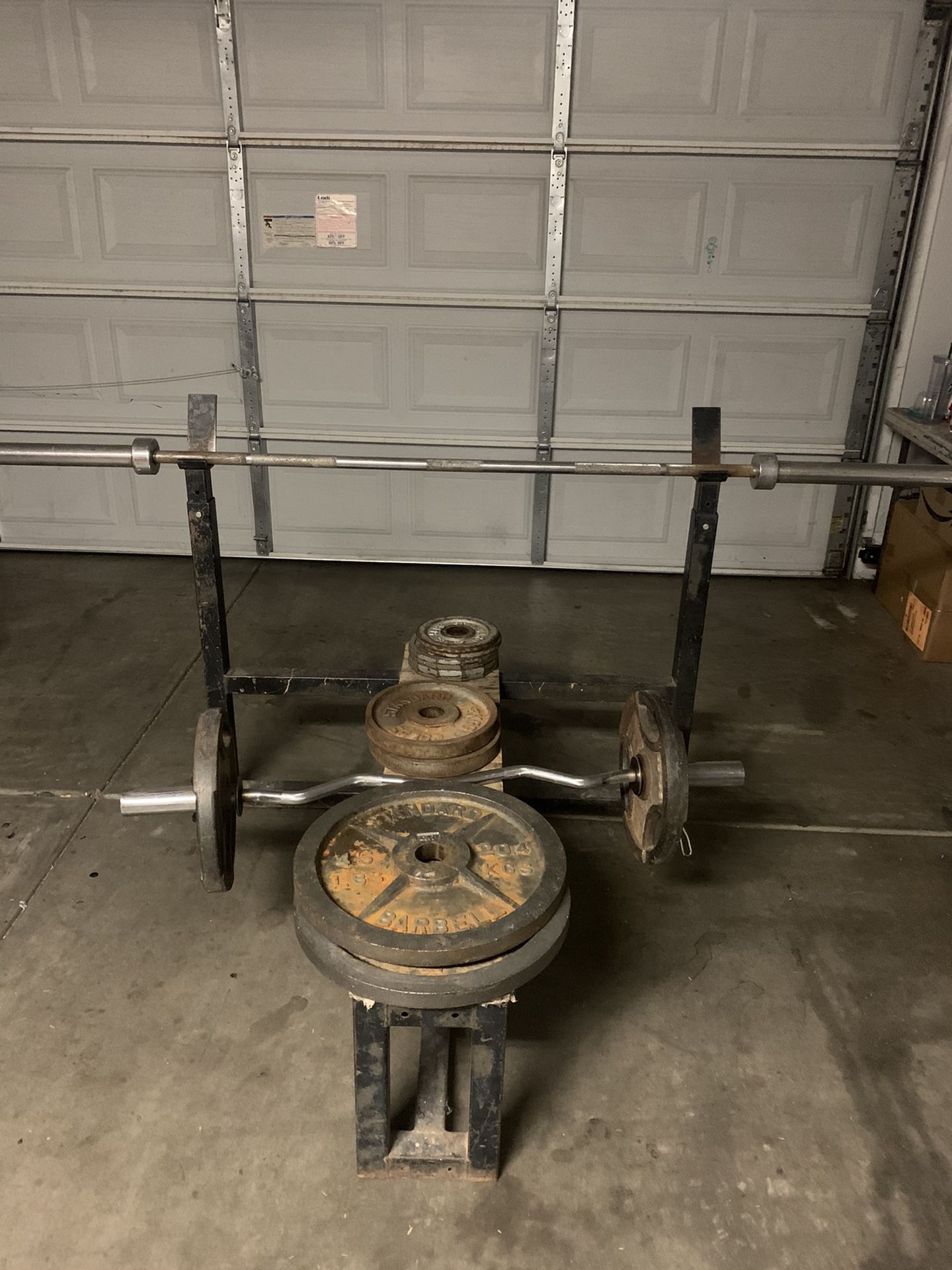 Bench press/weights/pull up stand
