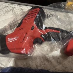 Milwaukee Hacksaw