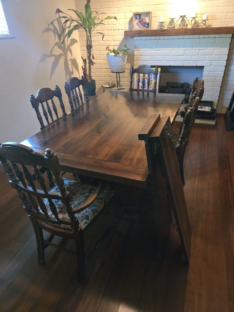 Dinning Table