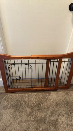 Wooden Pet Gate with Metal Wire Panels