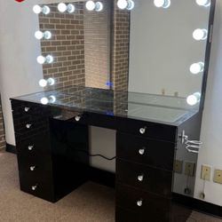 Black Large Make Up Vanity W Bluetooth 