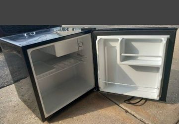 Midea Mini Fridge 1.7 Cu Ft – Black, Energy Star,