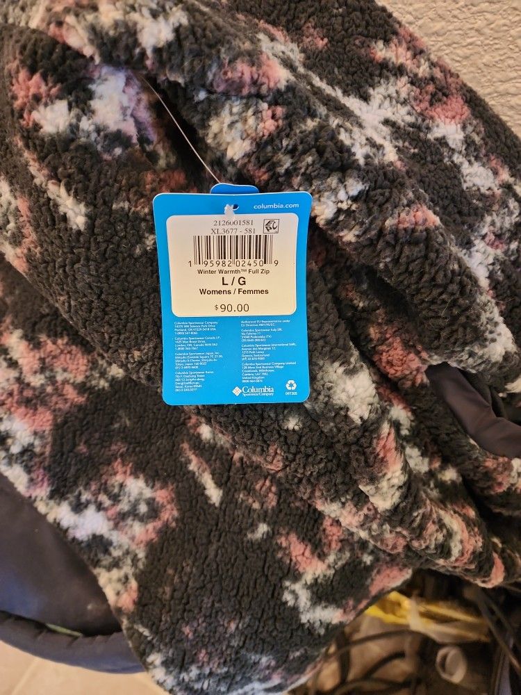 Columbia Women's Sweater Brand New