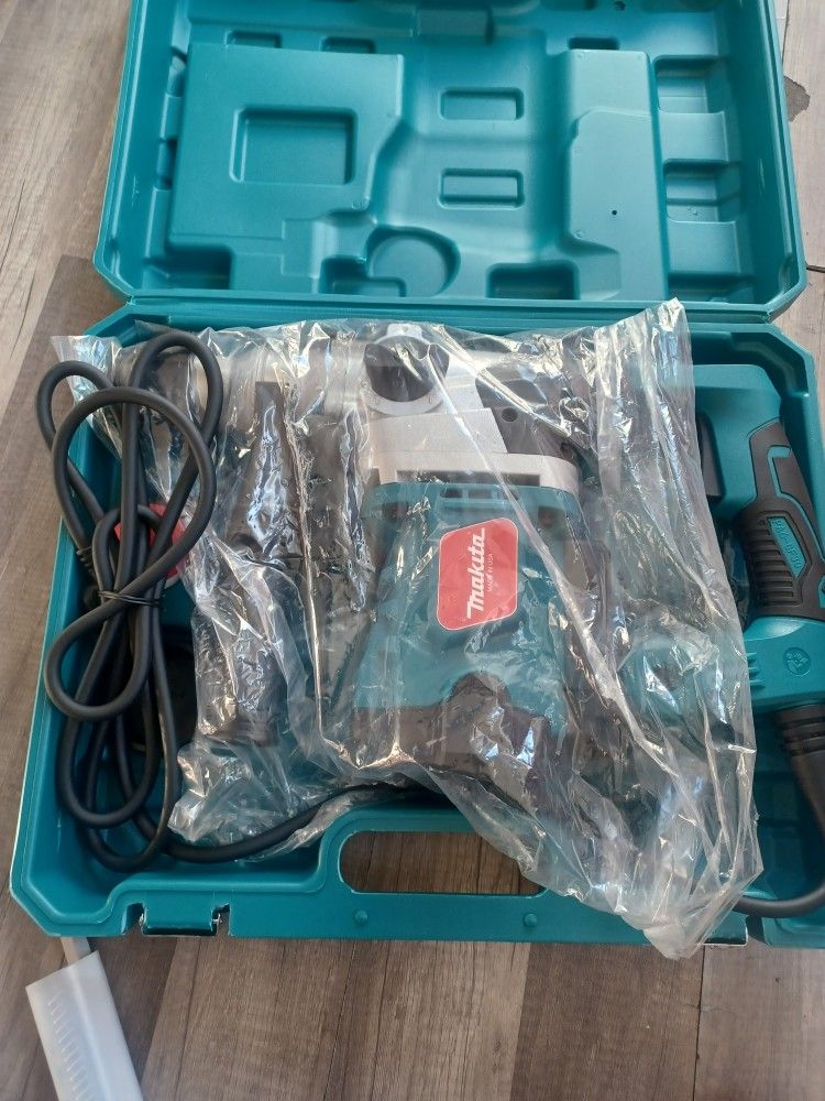 Makita Jack Hammer 