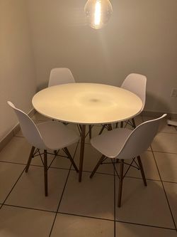 Round White Dining Table with 4 Chairs