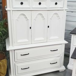 Farmhouse white chest Of Drawers Dresser