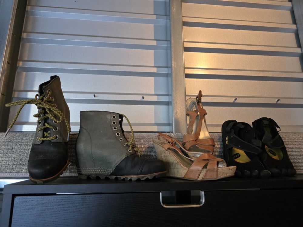 Sorel Boots, Guess Sandals, Minimalist Shoes