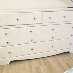 Gorgeous Dresser