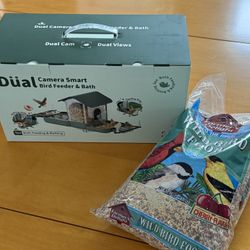 Kuikeo Dual-Lens Bird Feeder with Camera & Bird Bath