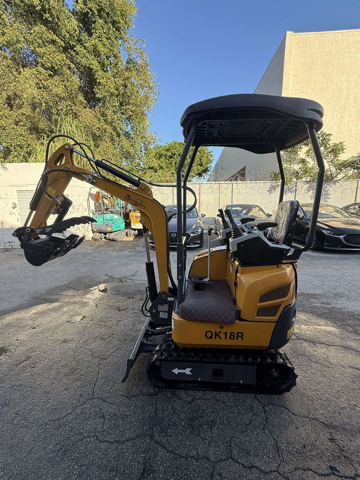 2025 Mini Excavator  QK18 R ,1.8ton 