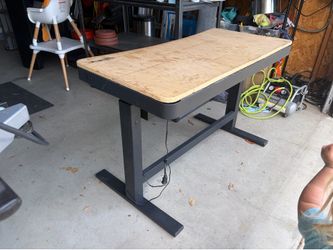 Adjustable Standing Desk
