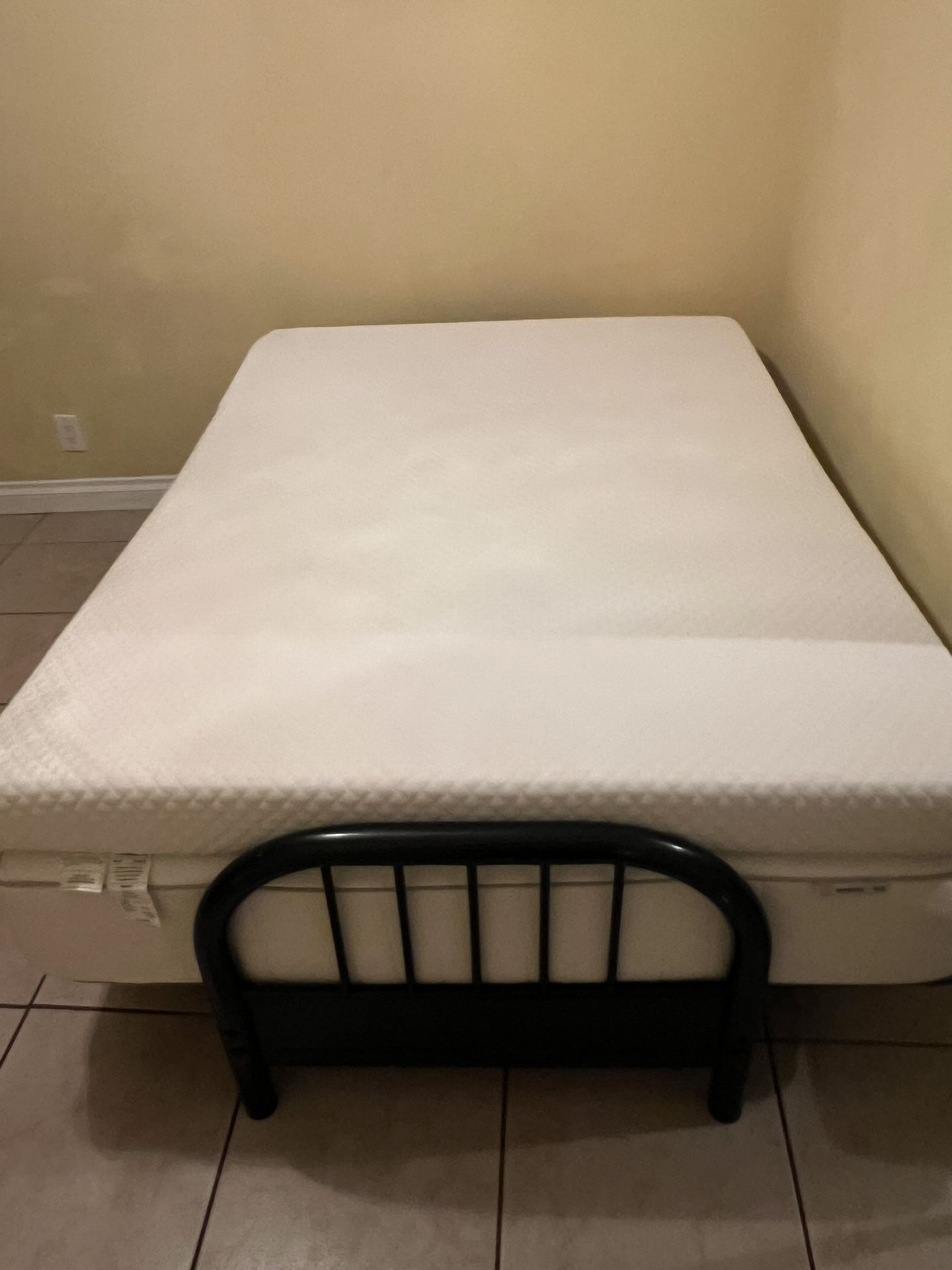 Bed Matrimonial Sale!