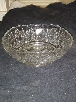 Vintage Crystal clear decorative bowl