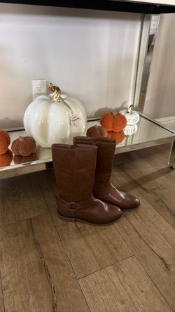 Girls brown boots