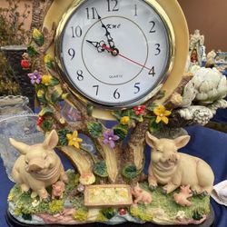 La Cardi Clock - Frolicking Piglets 
