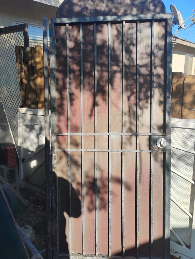 Metal Gate Door