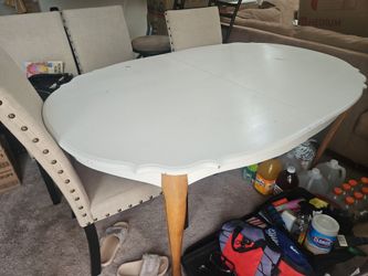 White Top Wooden Dining Room Table