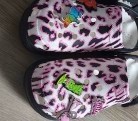 Women’s crocs size 9