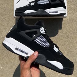 Jordan 4 White Thunder