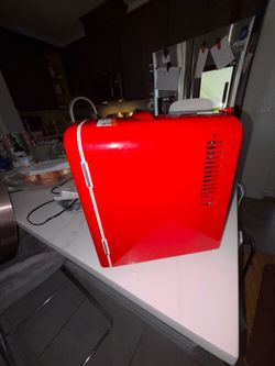 Coke mini fridge