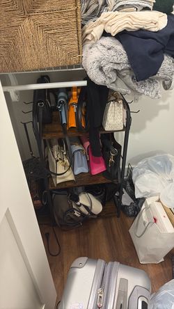 Purse stand