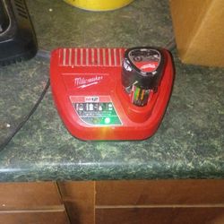 Milwaukee Battery And Charger 12 Volt