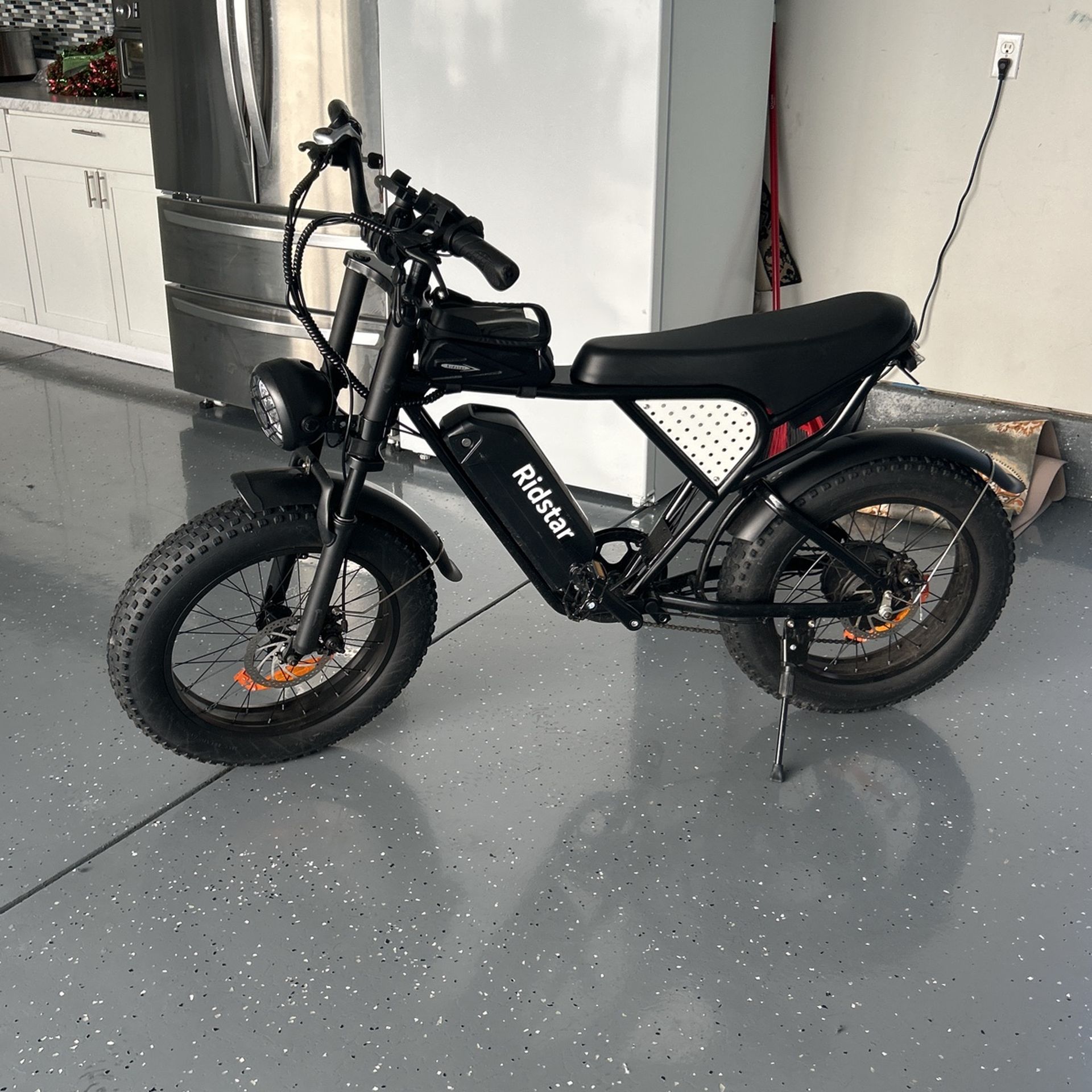 Ridstar Q20 E-bike (Head Gear Included)