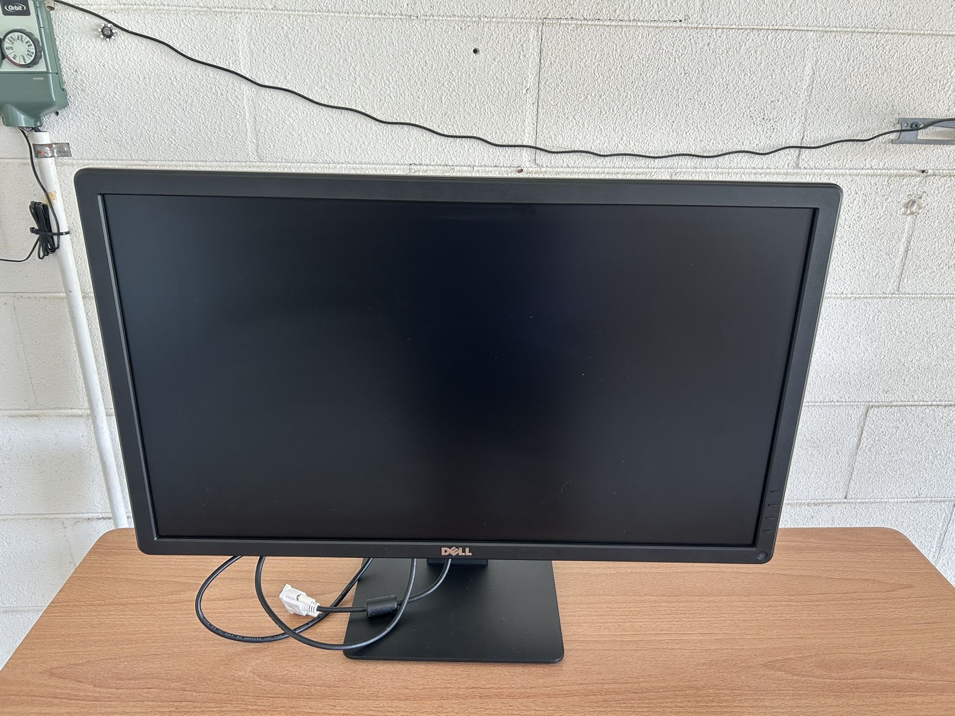 29” Dell Monitor with Speakers