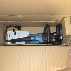 Makita Electric Chain Saw.