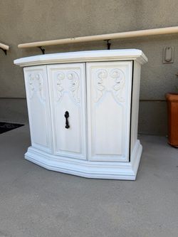 Refinished White Accent Cabinet/Small Hutch
