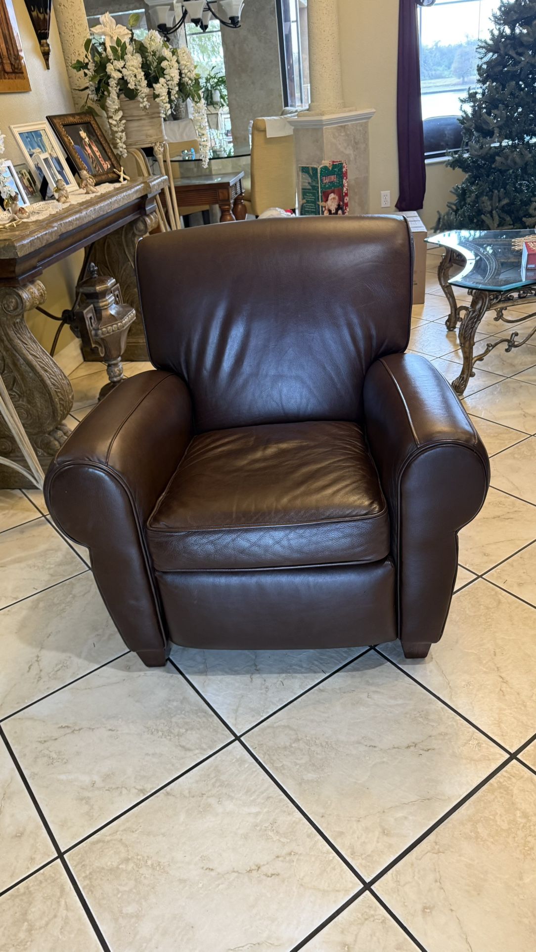 leather reclining chair BARCALOUNGER Excellent Like New Condition
