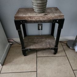 SET OF VINTAGE DESIGN SIDE TABLES 