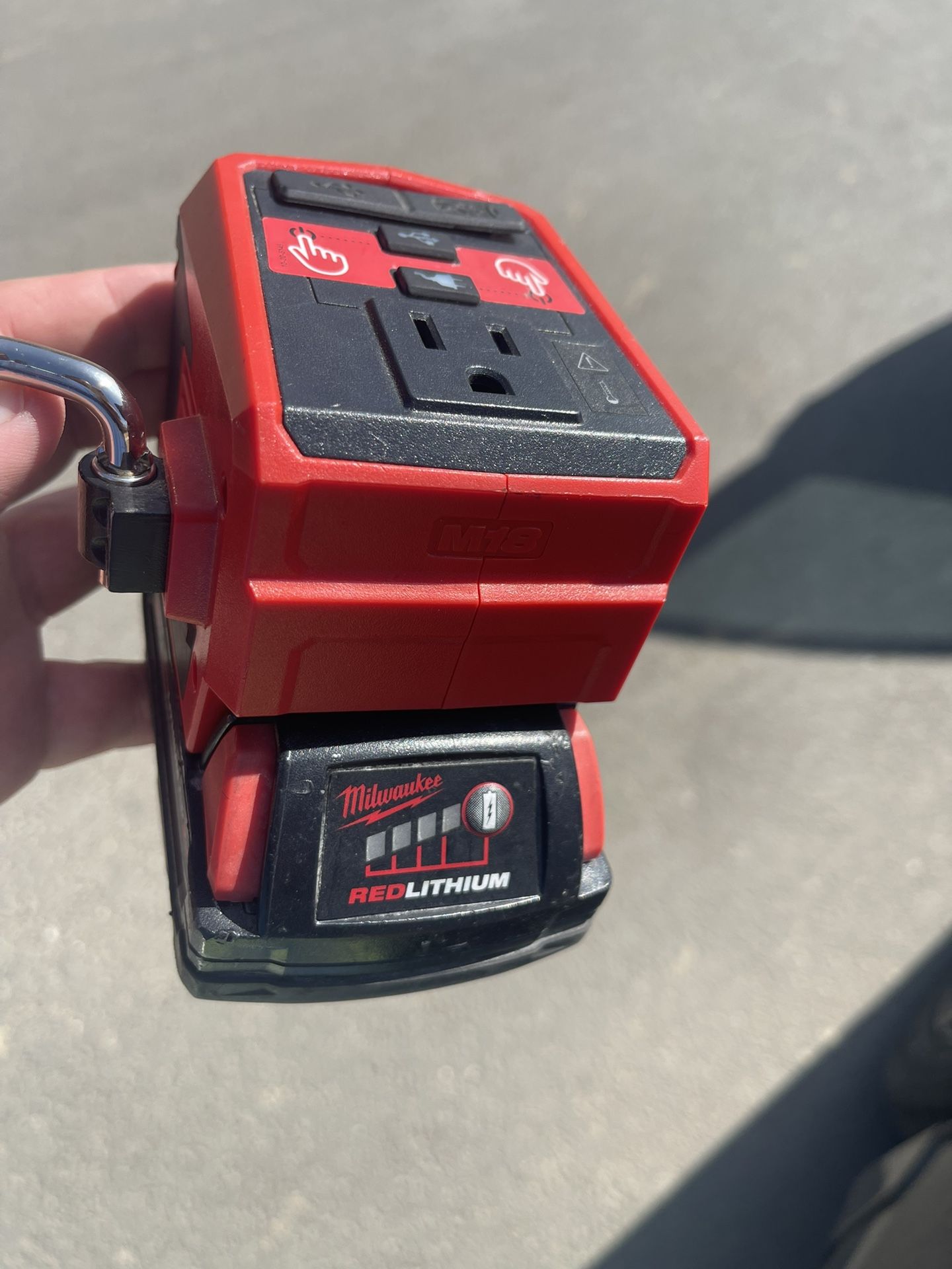 M18 18-Volt Lithium-Ion 175-Watt Powered Compact Inverter for M18 Batteries