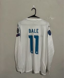 Real Madrid 2017-18 home bale jersey