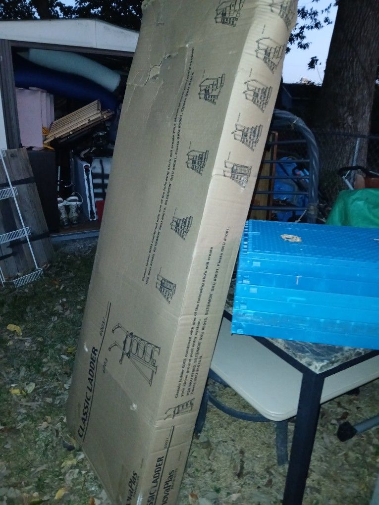 New In Boxs Classic Ladder Above Ground Pool