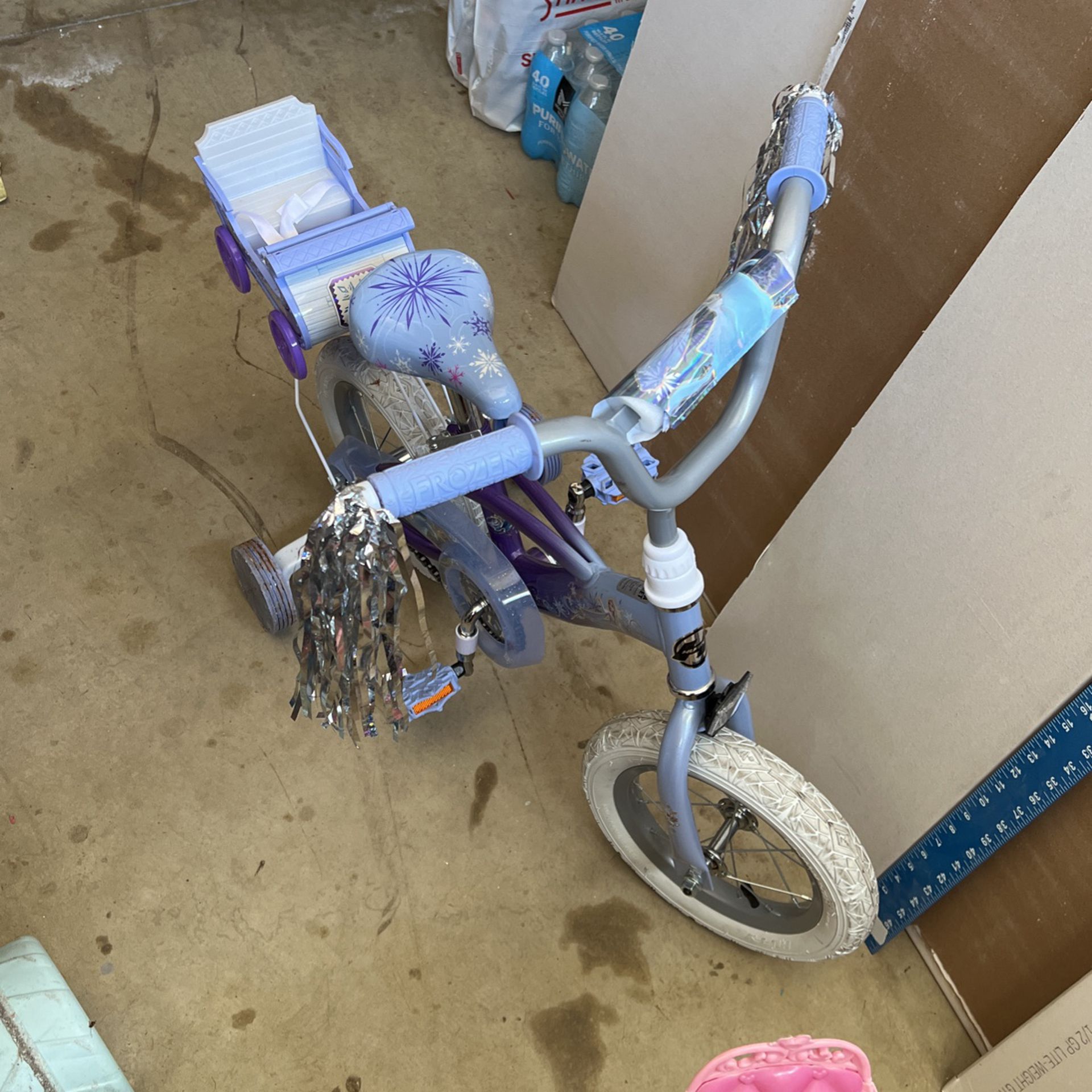 Nice 14 Inch Frozen Bike/Training Wheels & Doll Seat