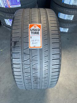(1) 315/35/21 Pirelli