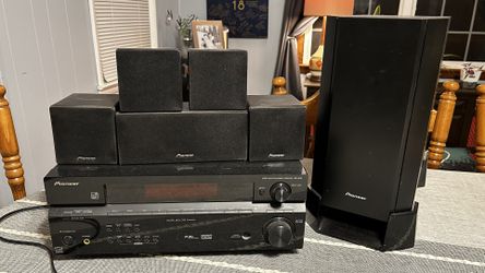 Pioneer 5.1 Surround Sound System - No Remote