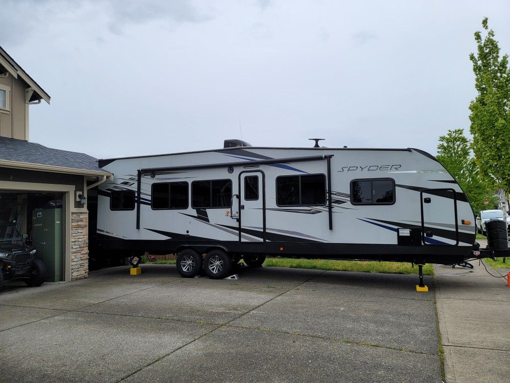 2020 Winnebago Spyder 28KS
