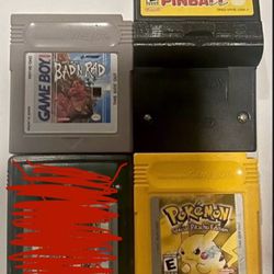 Nintendo Game Boy Color 4 Games w/ Super Mario & Pokémon