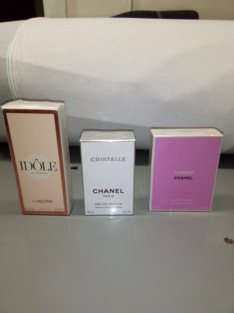 Woman Perfumes