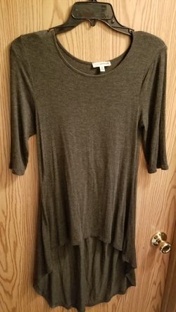 Grey hi/low shirt