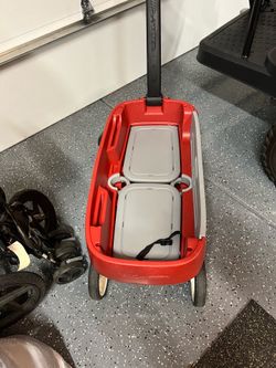 Radio flyer wagon