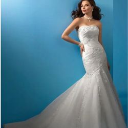 Wedding Dress - Ivory, Lace