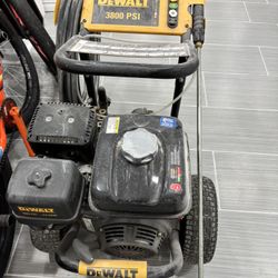 DeWalt 3800 PSI Power Wash Machine