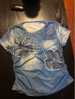 New never used women’s top