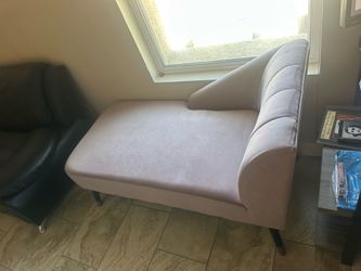 Pink lounge chair
