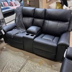 Reclining Love seat With Center Console