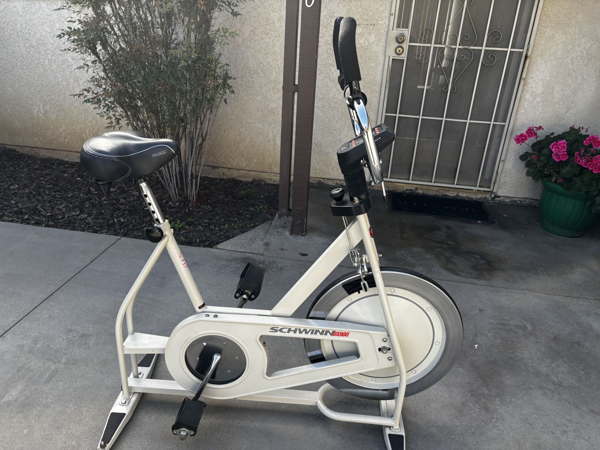 Vintage Schwinn DX900 Exercise Bike