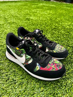 Nike Shoes (Spring Garden) 9W